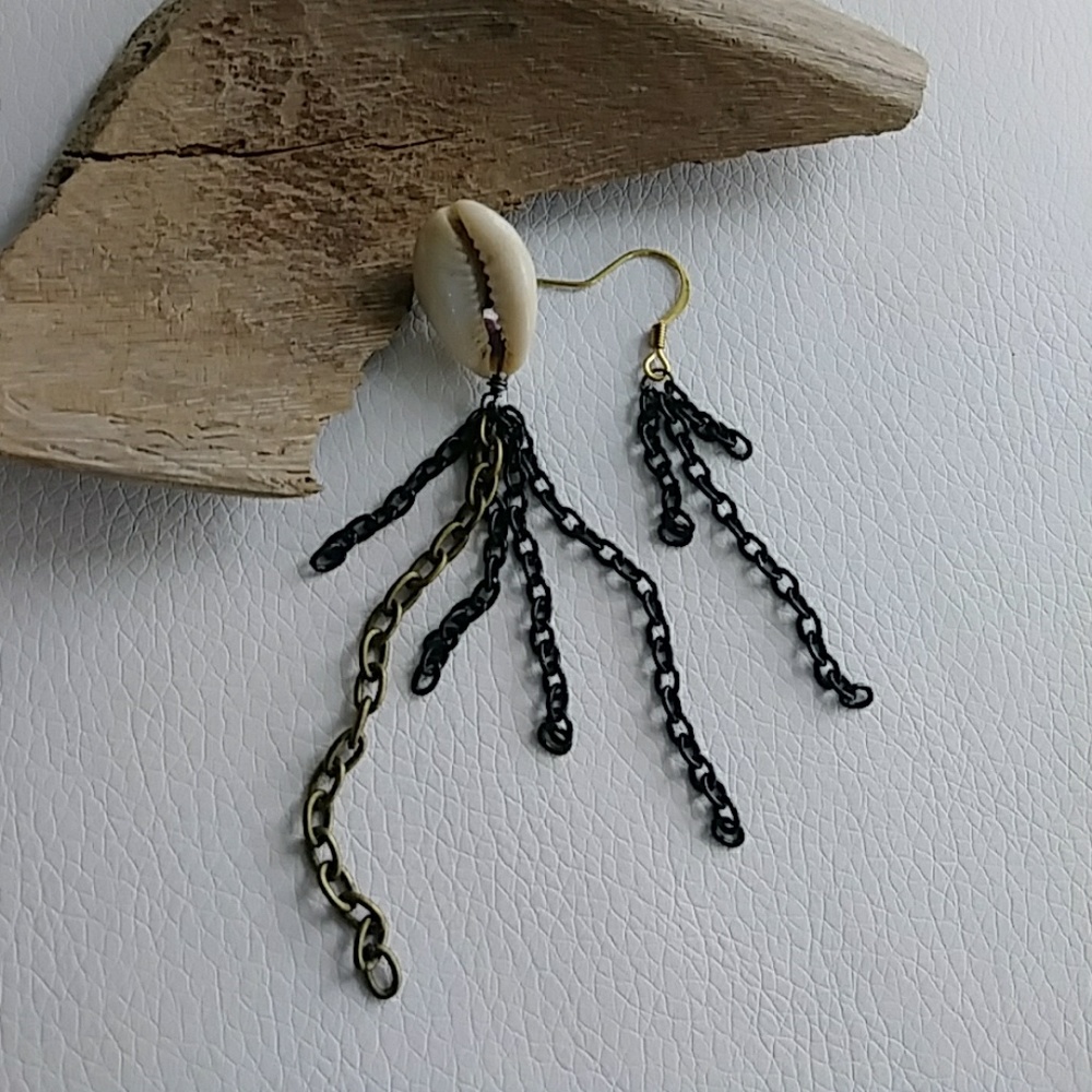 Boho Cowrie Shell Mixed Chain Post Earring